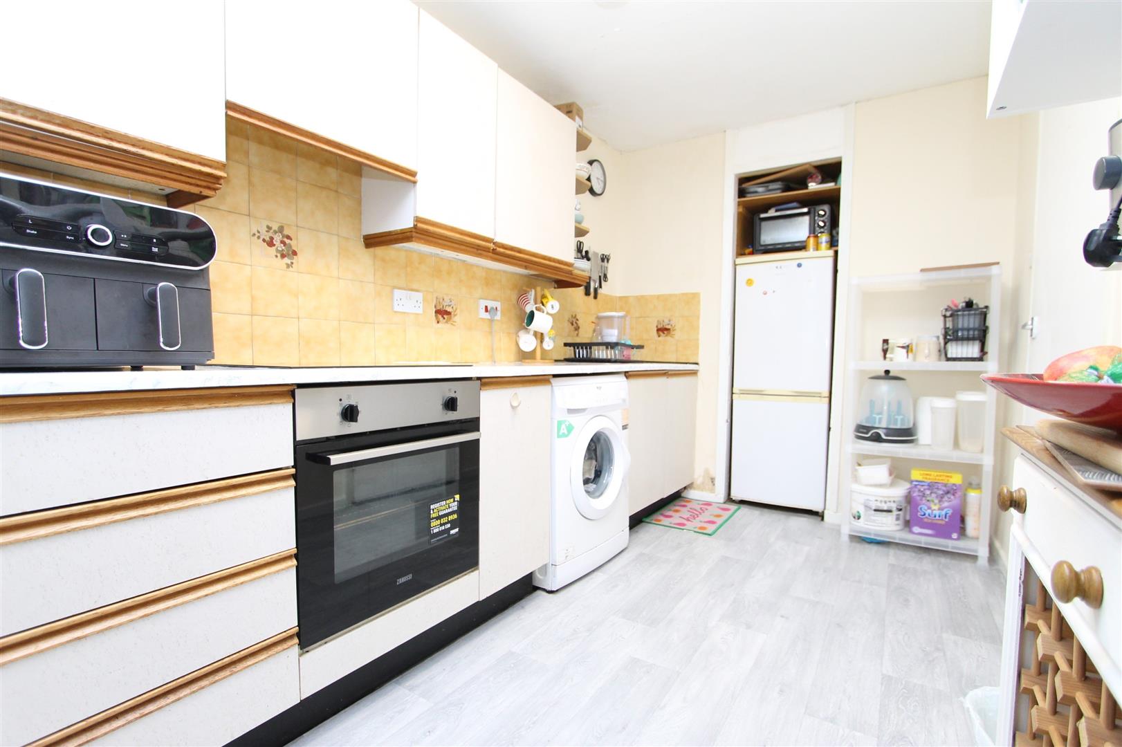 2 bed property in St Cecilia Close, Kidderminster